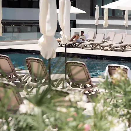 Retreat 84 In Odyssey And Pools Resort-parking