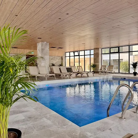 Retreat 84 In Odyssey And Pools Resort-parking Năvodari