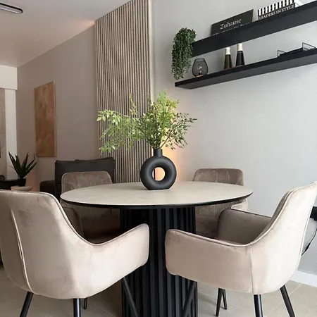 Retreat 84 In Odyssey And Pools Resort-parking Apartament Năvodari