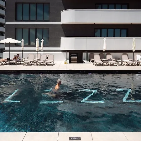 Retreat 84 In Odyssey And Pools Resort-parking *